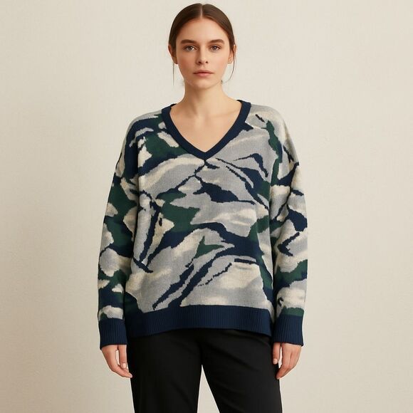 Nordstrom Treasure & Bond Relaxed V-Neck Sweater in a camo pattern NWOT - Picture 1 of 8